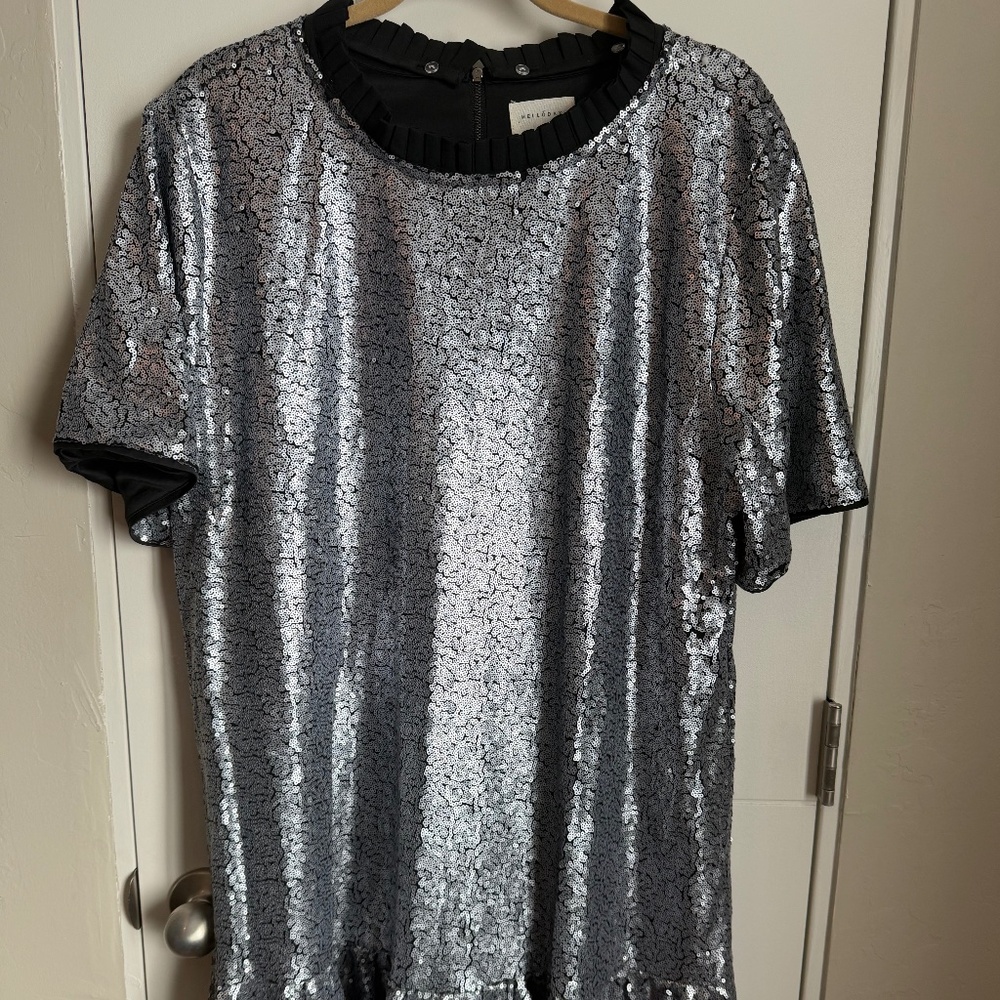 PLUS SIZE (2X)_Melloday Silver Sequin Dress (~Midi-Length)